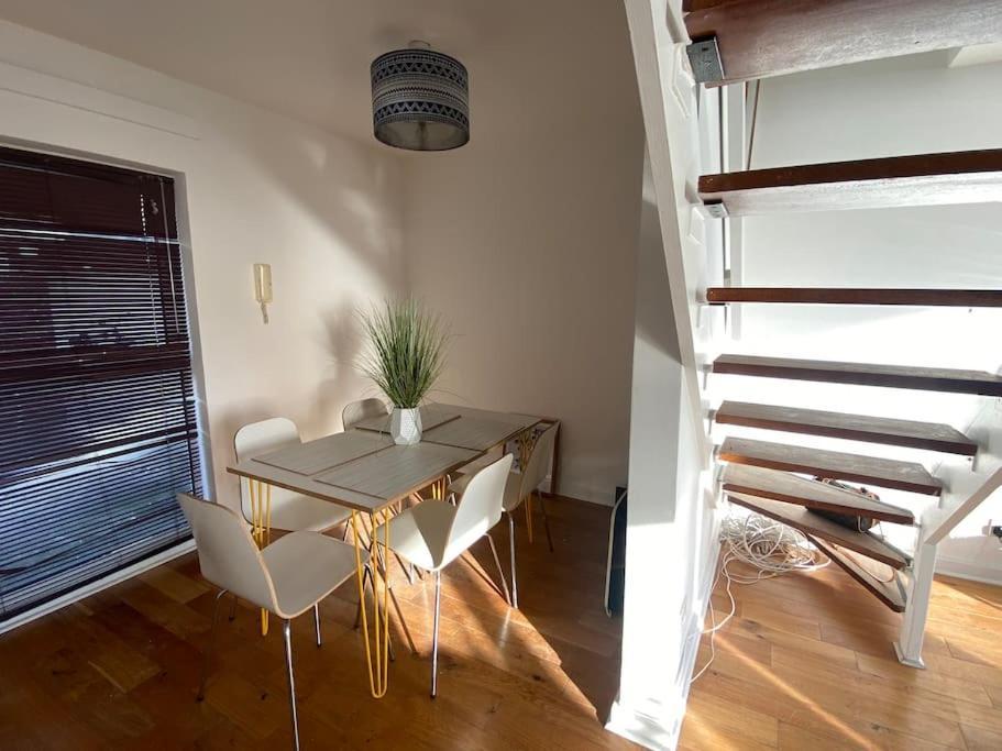 Central Sea View Maisonette Hastings Esterno foto